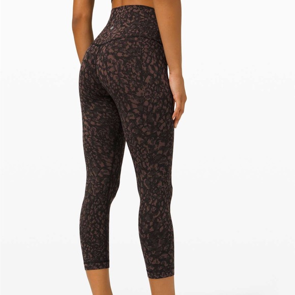 lululemon athletica Pants - Lululemon Align Crop 21" Wild Thing Camo Brown Earth Nulu Leggings Size 4